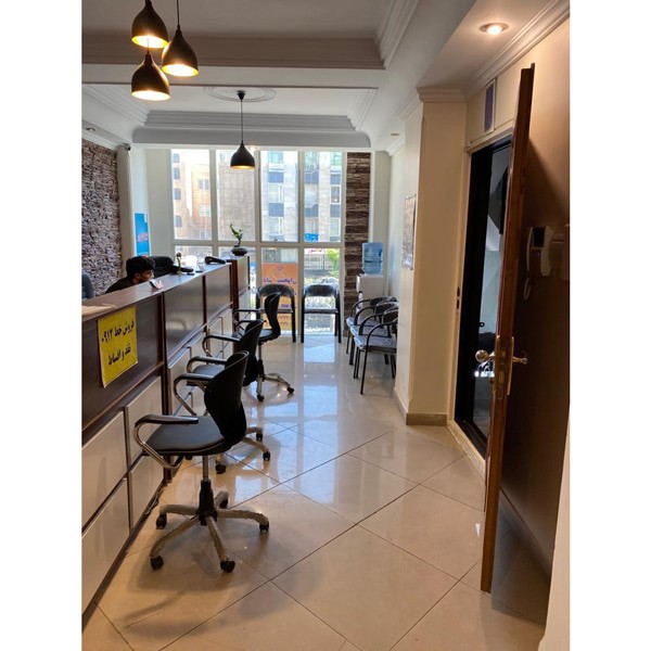 استفاده از صندلی کانتر در دفاتر پیشخوان