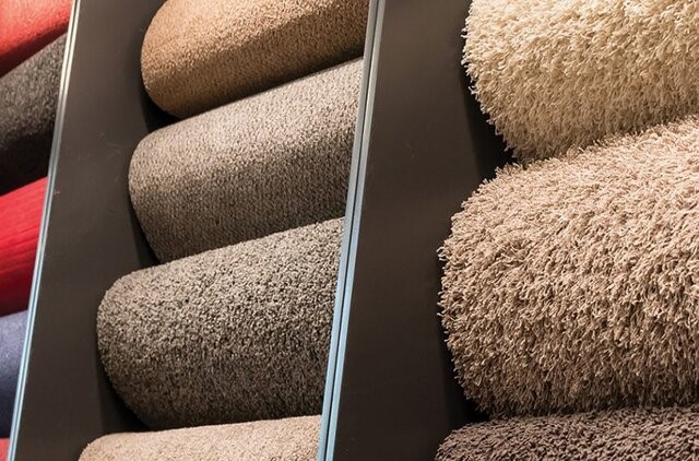 مجموعه ای از چند نوع موکت مختلف و با کیفیت