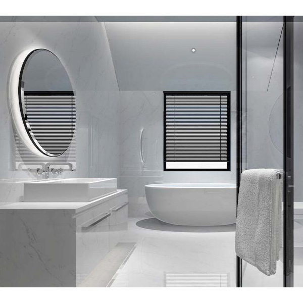 آینه کنسول روشویی سفید- حوله سفید-وان