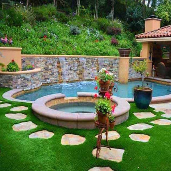 چمن مصنوعی-حوضچه-گل