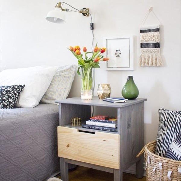 پاتختی طوسی- گلدان