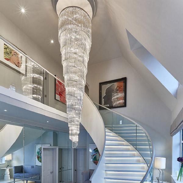 راه پله- لوستر کریستالی