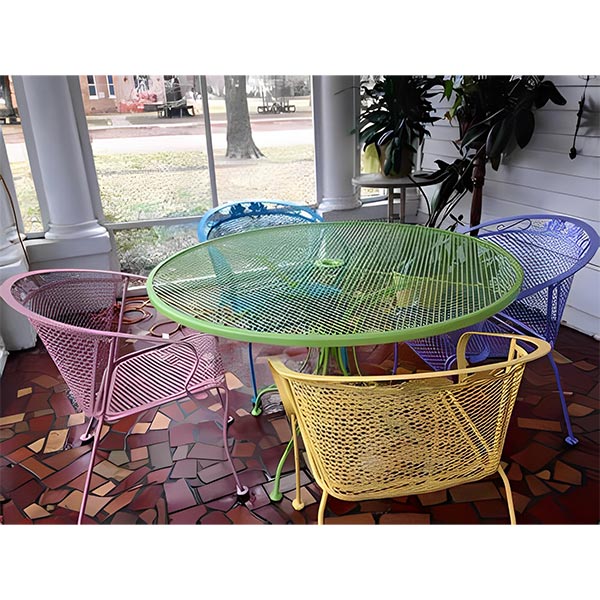 تصویر چیده شده میز و صندلی آلومینیومی با آبکاری رنگی