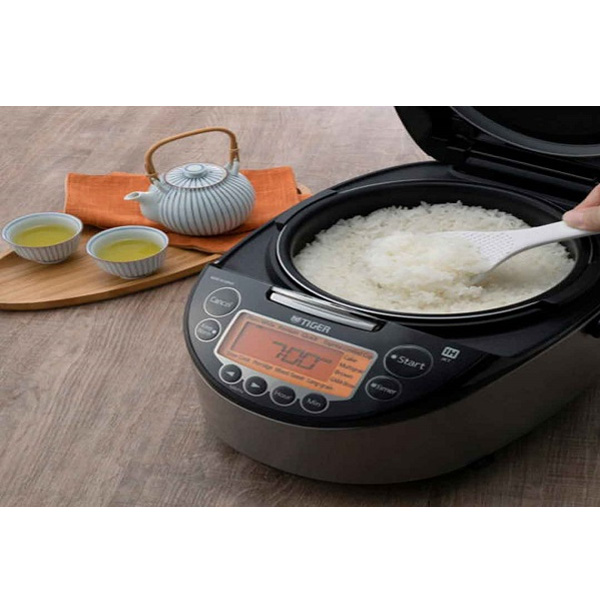 پختن برنج در پلوپز